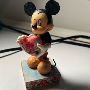 Disney Showcase Jim Shore “A Gift of Love”- adorable statue-Collectors Item